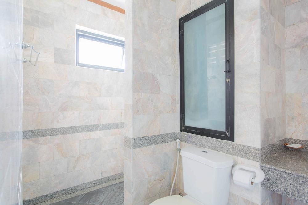 Onnicha Hotel Ratsada Kültér fotó